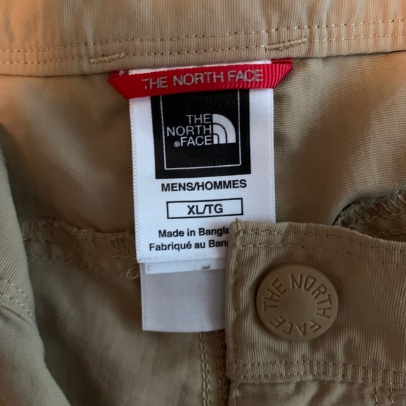 North face hiking shorts - Picture 2 of 4